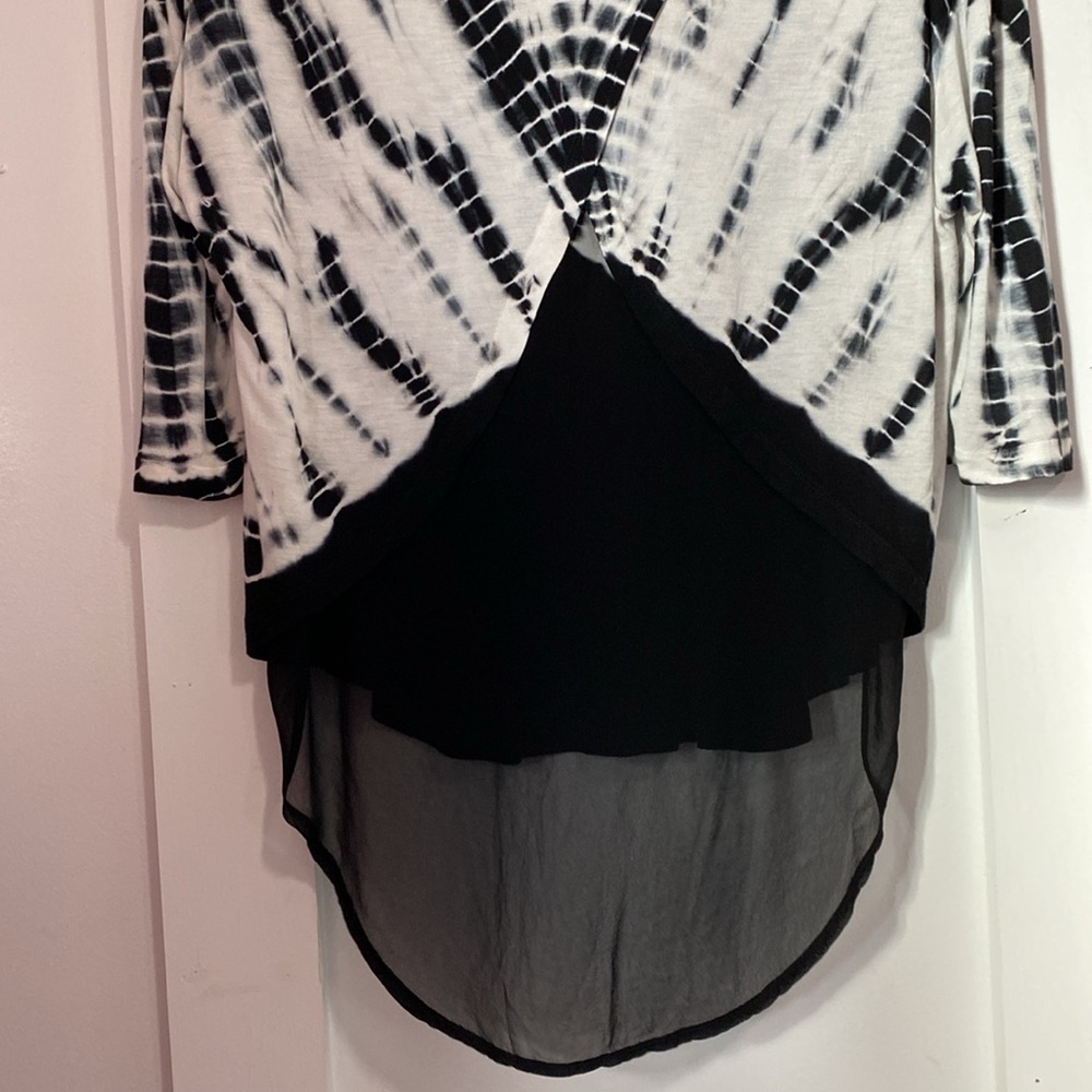 Young Fabulous & Broke Black & White Short Sleeve Tee Open Back Small - Picture 4 of 8